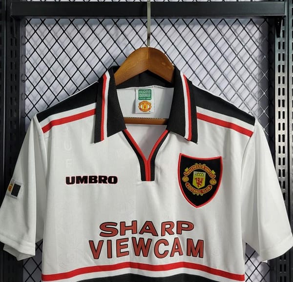 Retro 97-99 Manchester United White Jersey - Image 10