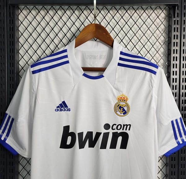 Retro 10-11 Real Madrid Home Jersey - Image 8