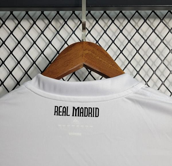 Retro Long Sleeve 10-11 Real Madrid Home Jersey - Image 7