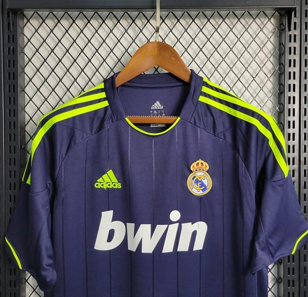 Retro 2012-13 Real Madrid Away Black Jersey - Image 5