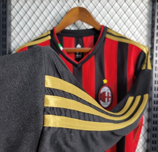 Retro Long Sleeve 2013-14 AC Milan Home Jersey - Image 9