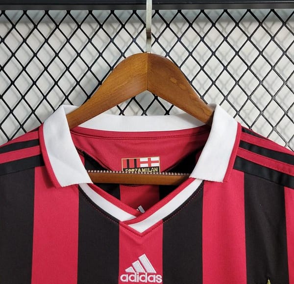 Retro Long Sleeve 2009-10 AC Milan Home Jersey - Image 6