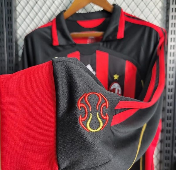 Retro Long Sleeve 2006-07 AC Milan Home Jersey - Image 4