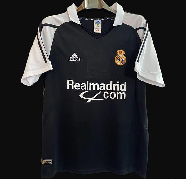 Retro 01/02 Real Madrid Away Black Jersey