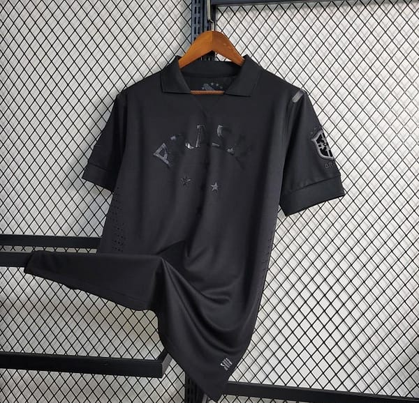 Retro 2013 Brazil Black Jersey - Image 10