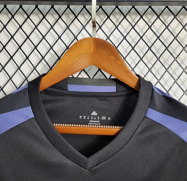 Retro 16-17 Real Madrid Third  Black Jersey - Image 8