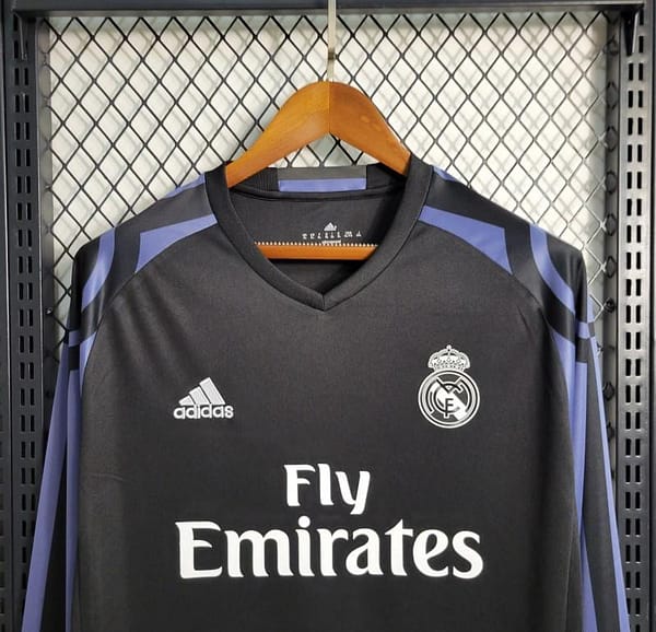 Retro16-17 Real Madrid Third Long Sleeve Jersey - Image 6