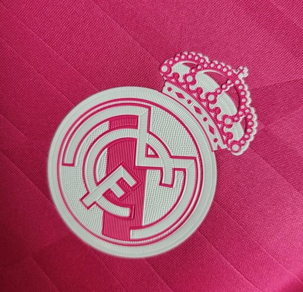 Retro 14-15 Real Madrid Away Pink Jersey - Image 5