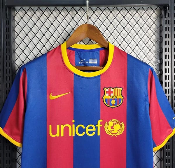 Retro 10/11 Barcelona Home Jersey - Image 5