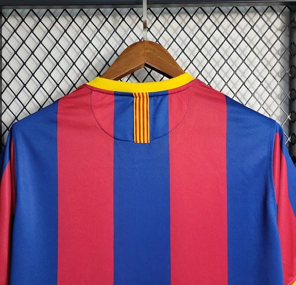 Retro 10/11 Barcelona Home Jersey - Image 6