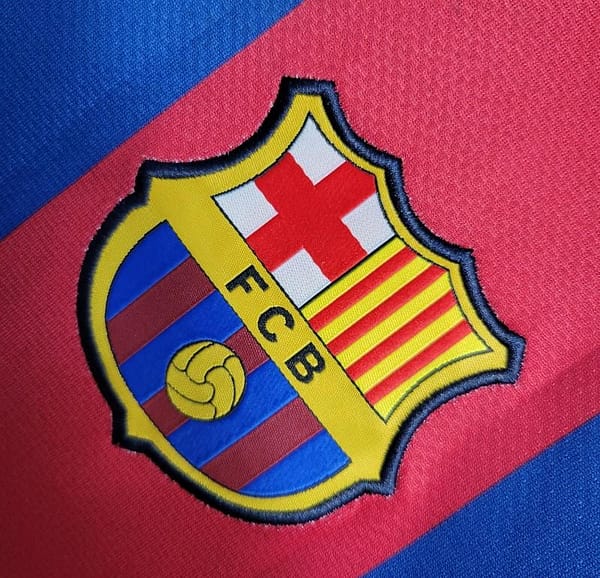 Retro 10/11 Barcelona Home Jersey - Image 11