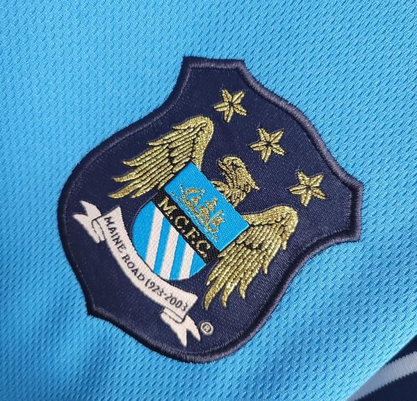 Retro 01/02 Manchester City Home Jersey - Image 4