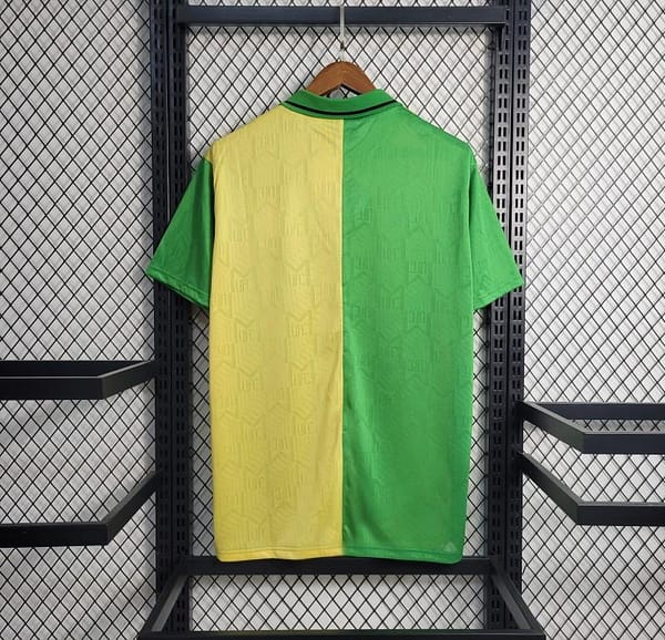 Retro 1992/94 Manchester United Third Green Jersey - Image 5