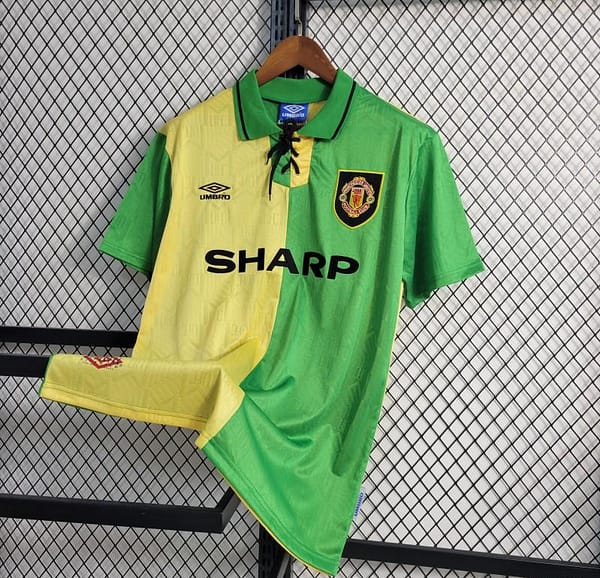 Retro 1992/94 Manchester United Third Green Jersey - Image 7
