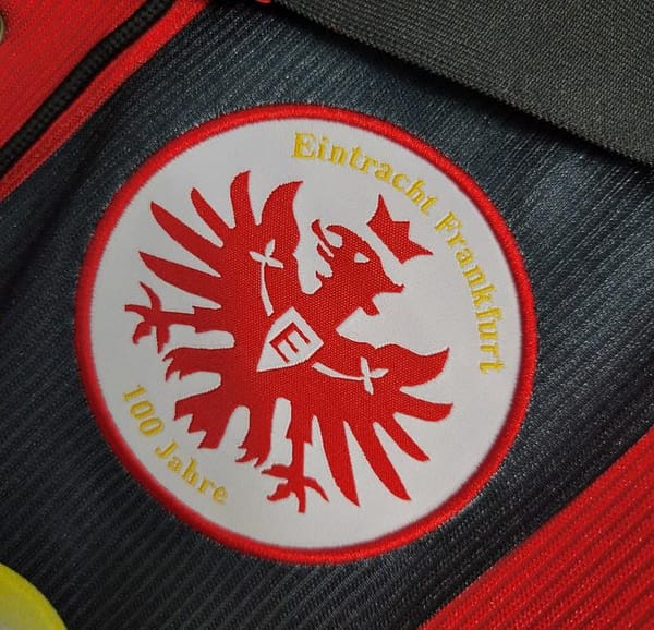Retro 98/00 Eintracht Frankfurt Home Jersey - Image 2
