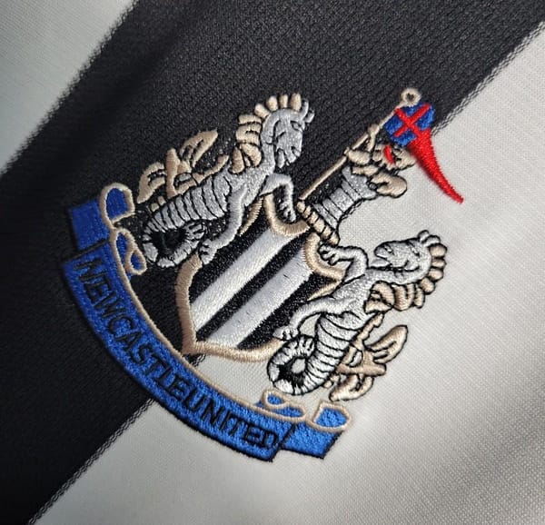 Retro 1997-99 Newcastle Home Soccer Jersey - Image 5