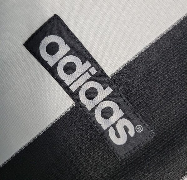 Retro 1995-97 Long Sleeve Newcastle Home Soccer Jersey - Image 5
