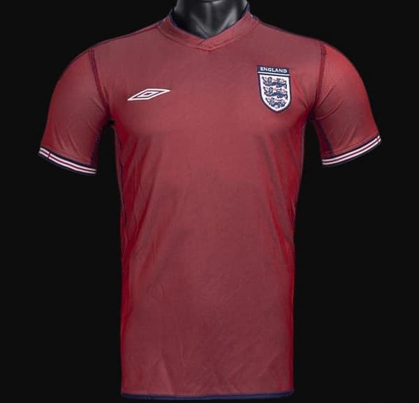Retro 2002 England Away Reversible (Red/Navy) Soccer Jersey - Image 24