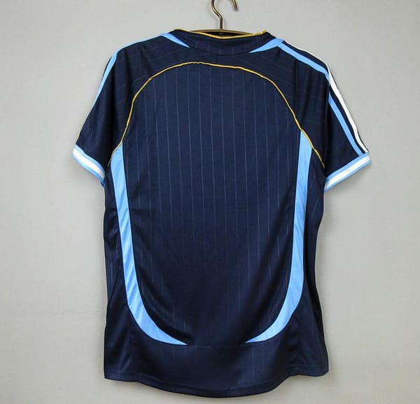Retro 2006 Argentina Away Blue Jersey - Image 8