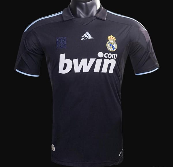 RETRO 09/10 Real Madrid Away Soccer Jersey - Image 11