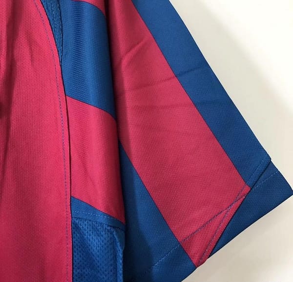 Retro 05/06 Barcelona Home League Version Soccer Jersey - Image 3
