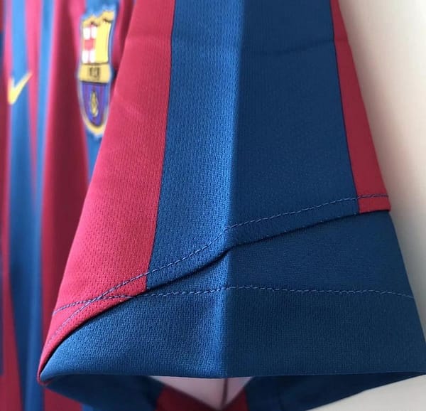 Retro 05/06 Barcelona Home League Version Soccer Jersey - Image 7