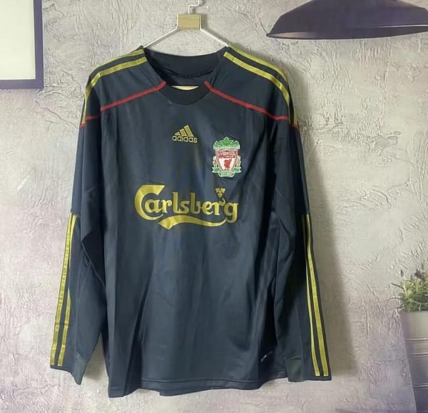 Retro 09/10 Liverpool Away Long Sleeve Jersey - Image 6