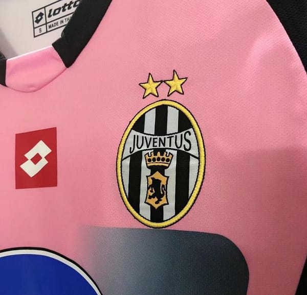 Retro 02/03 Juventus Goalkeeper Pink Jersey - Image 5