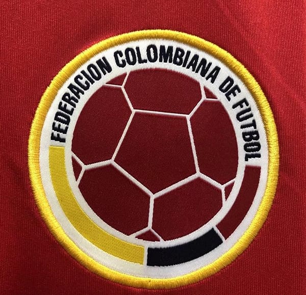 Retro 1990 Colombia Away Red Soccer Jersey - Image 7