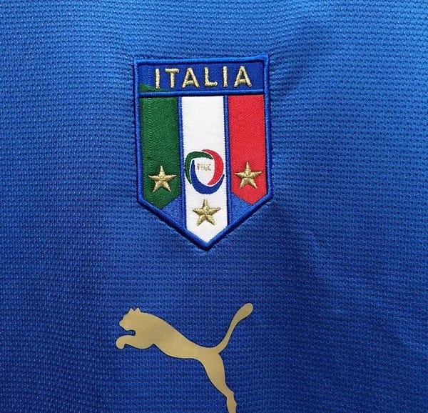 Retro 2006 Italy Home Soccer Jersey - Image 4