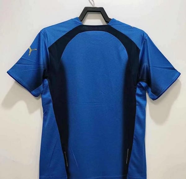 Retro 2006 Italy Home Soccer Jersey - Image 8