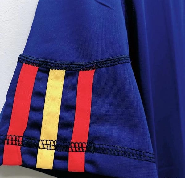 Retro 2010 Spain Away Soccer Jersey - Image 6