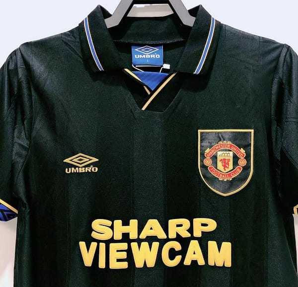 Retro 93/94 Manchester United Away Soccer Jersey - Image 4