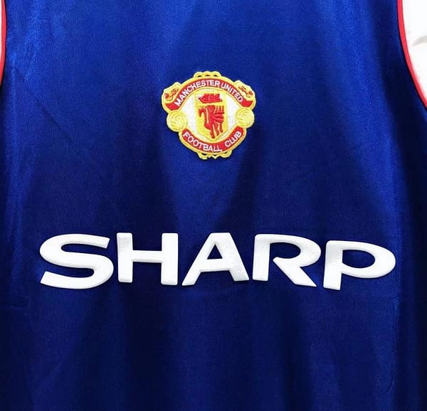 Retro 84/85 Manchester United Away Soccer Jersey - Image 5
