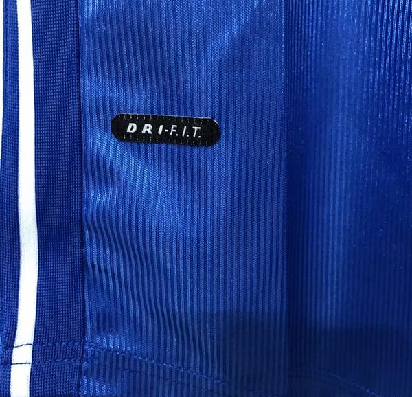 Retro 1998 Italy Home Soccer Jersey - Image 3