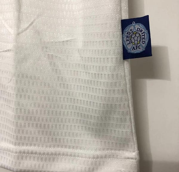 Retro 95/96 Leeds United Home Soccer Jersey - Image 4