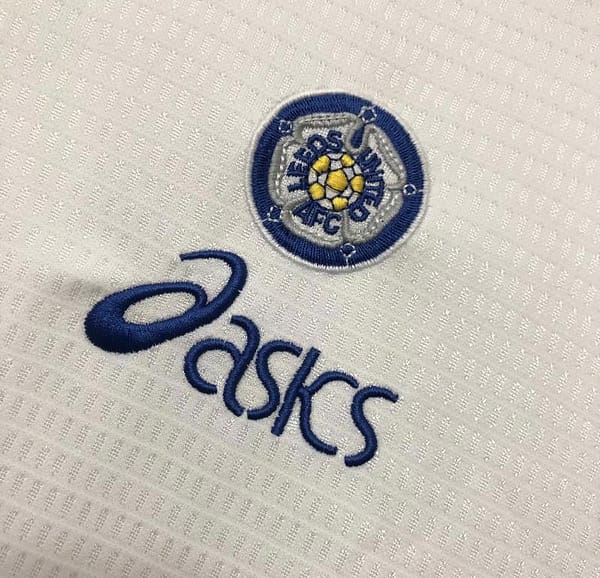 Retro 95/96 Leeds United Home Soccer Jersey - Image 6