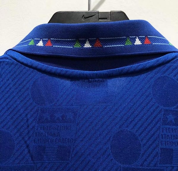 Retro 1994 Italy Home Soccer Jersey - Image 3