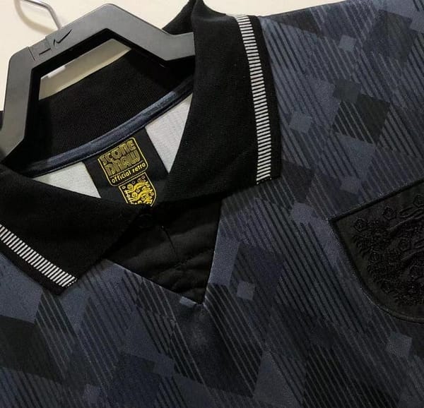 Retro 1990 England Away Black Soccer Jersey - Image 5