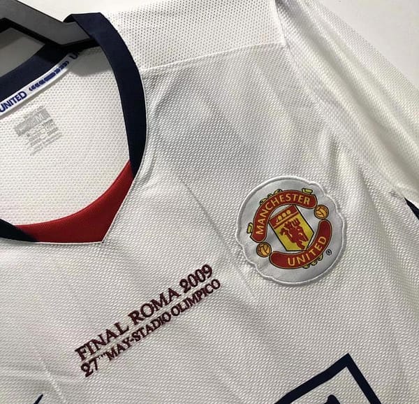 Retro 08/09 Manchester United Away Champions Version Soccer Jersey - Image 9