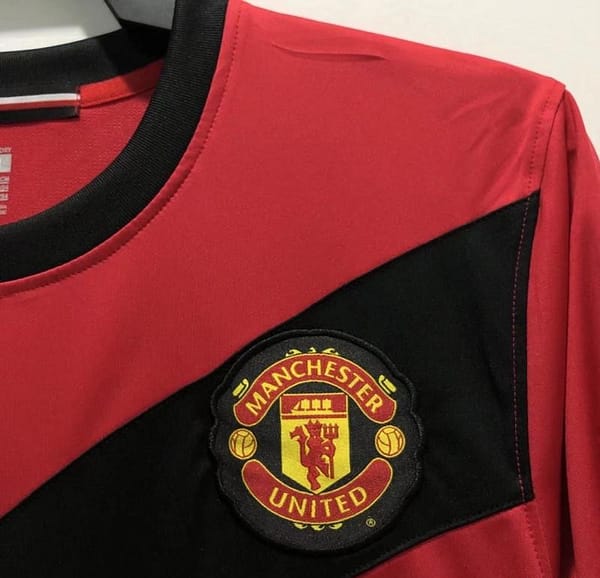 Retro 09/10 Long Sleeve Manchester United Home Soccer Jersey - Image 7