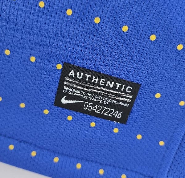 Retro 2010 Brazil Away Soccer Jersey - Image 7