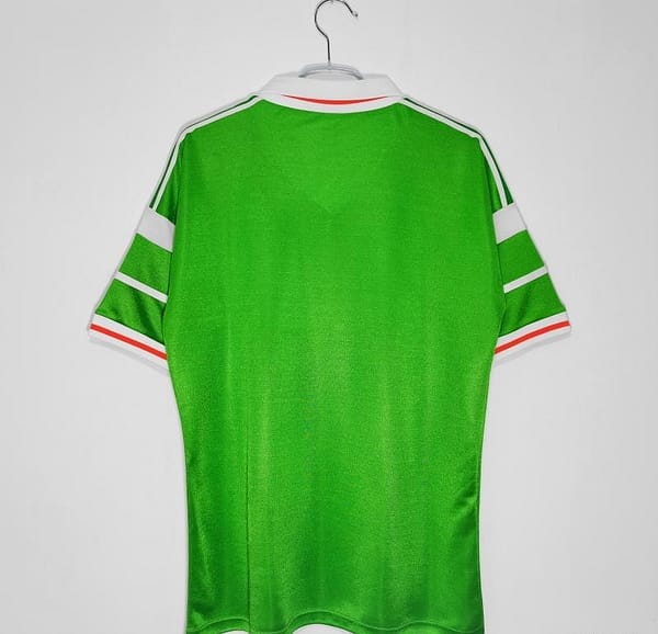 Retro 1988/90 Ireland Home Soccer Jersey - Image 9