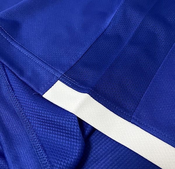Retro 2006 Brazil Away Soccer Jersey - Image 4