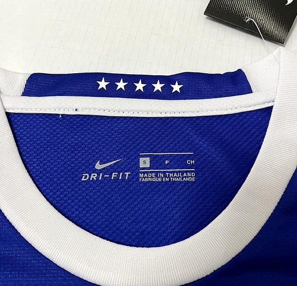 Retro 2006 Brazil Away Soccer Jersey - Image 6