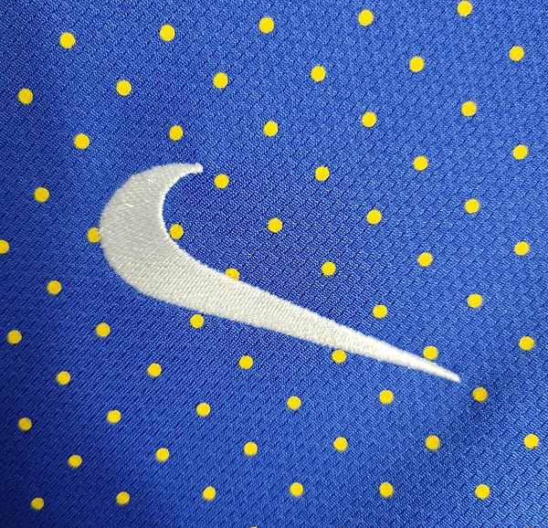 Retro 2010 Brazil Away Soccer Jersey - Image 2
