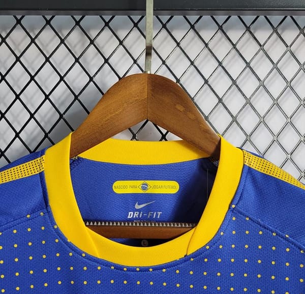 Retro 2010 Brazil Away Soccer Jersey - Image 5