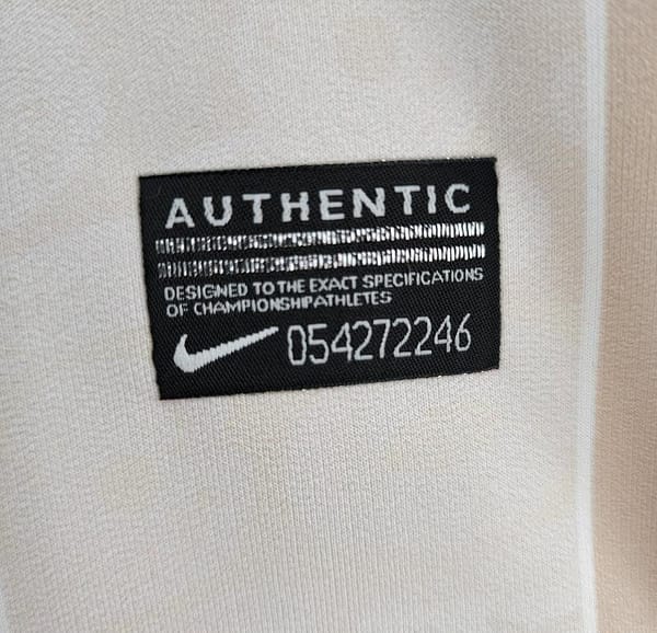 Retro 2010 Corinthians 100th Anniversary Beige Jersey - Image 8
