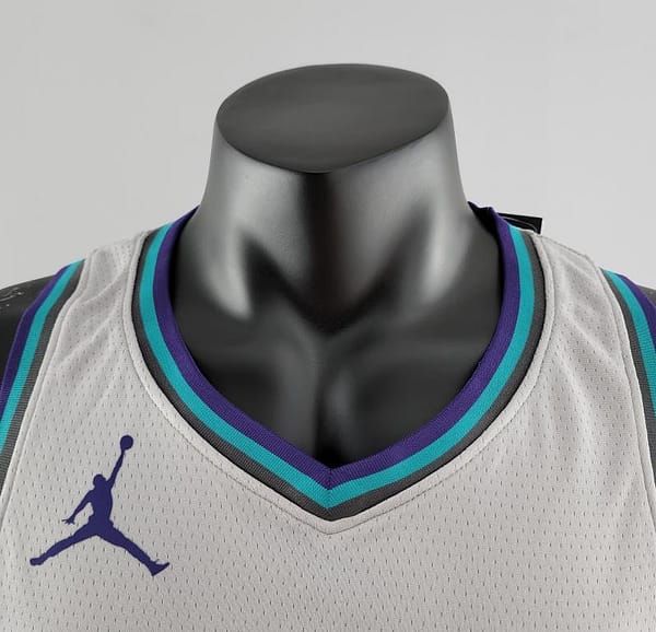 2019 NBA Oubre Jr. #12 Charlotte Hornets Grey Jersey - Image 6
