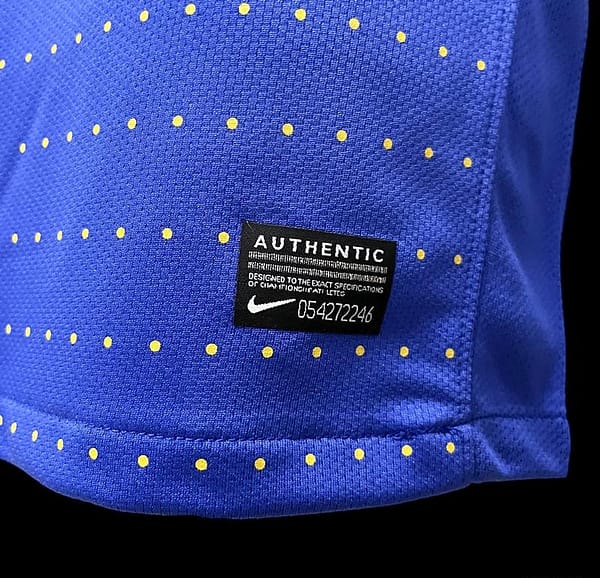 Retro 2010 Brazil Away Soccer Jersey - Image 6